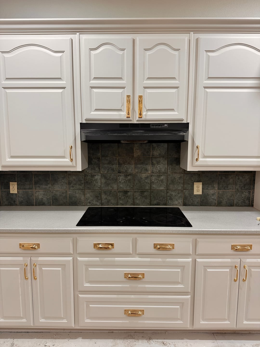 Customer photo review of Classic Cabinet Pulls with Backplate - Unlacquered Brass Polished