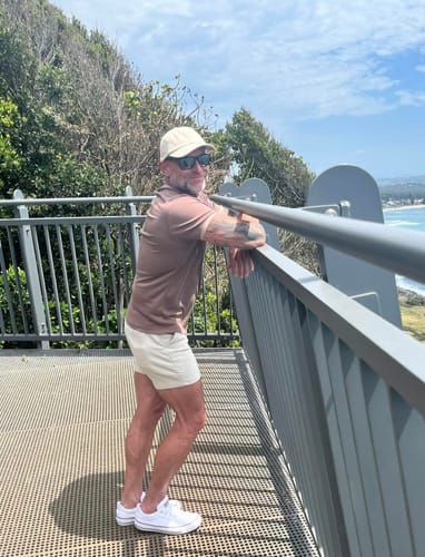 Customer photo review of Ultra-Stretch 5" Chino Shorts - Cream