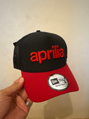 Customer photo review of 9FORTY E-Frame Trucker Aprilia Crackle Print Black Scarlet Snapback