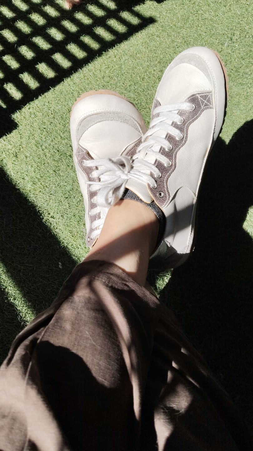 Customer photo review of Zapatilla A2. Plateada