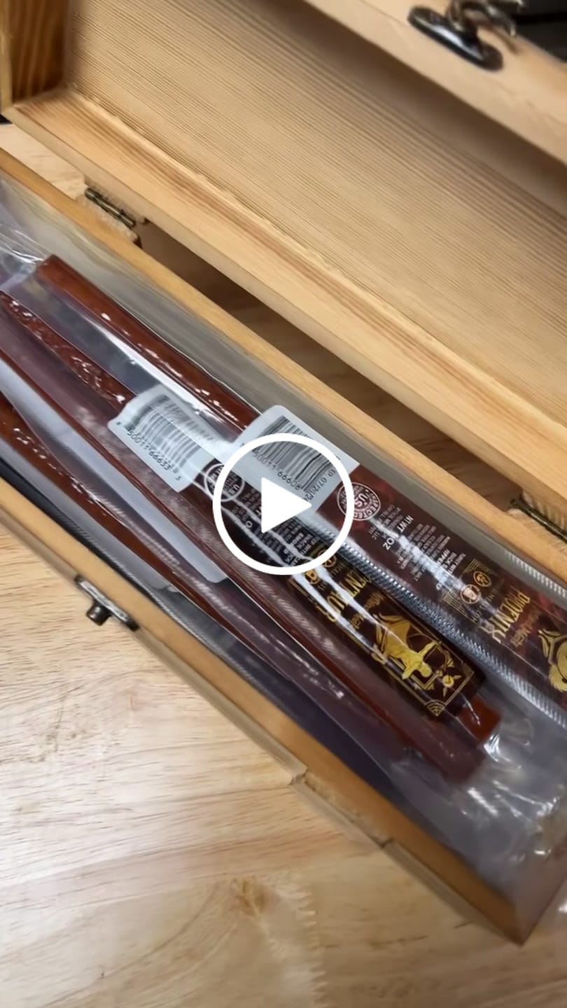 Customer video review of Mythical Meats® DELUXE Loot Crate - 20 Snack Sticks Included!