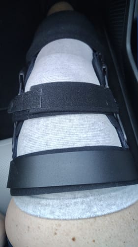 Customer photo review of Premium Bamboo Knee Sleeve (Single)