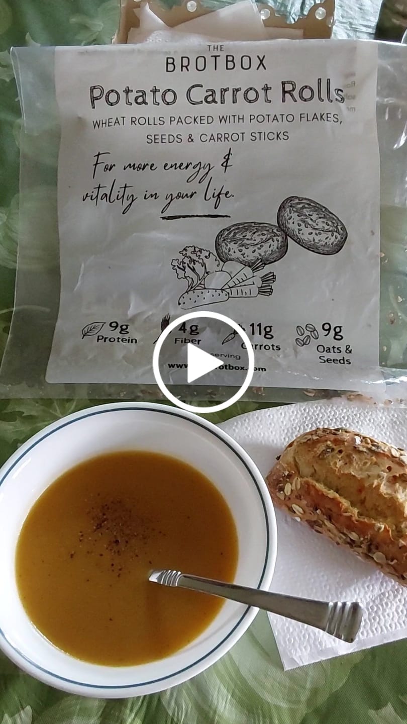 Customer video review of Potato Carrot Rolls (5 pack)