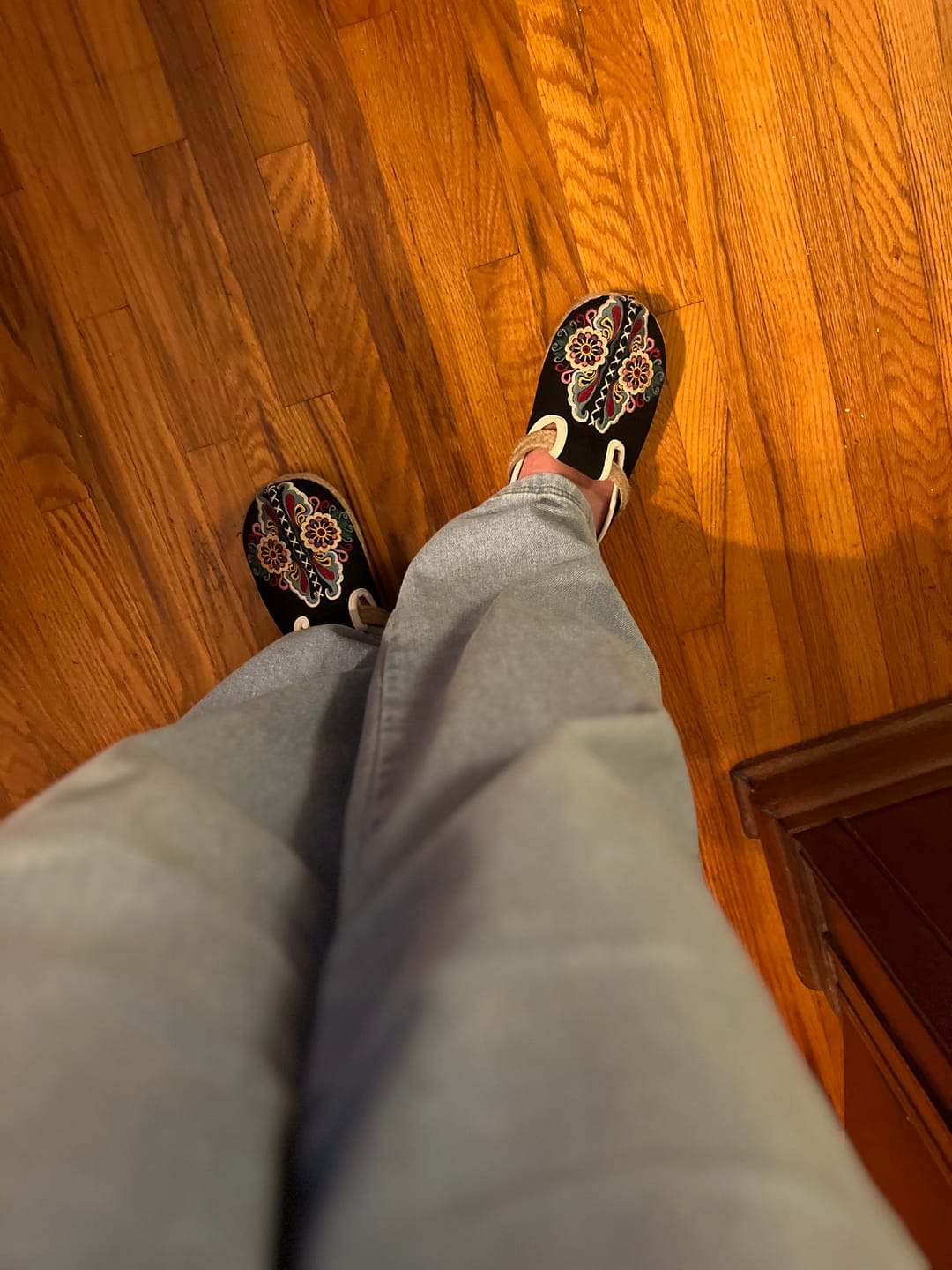 Customer photo review of Women Retro Embroidered Casual Floral Shoes