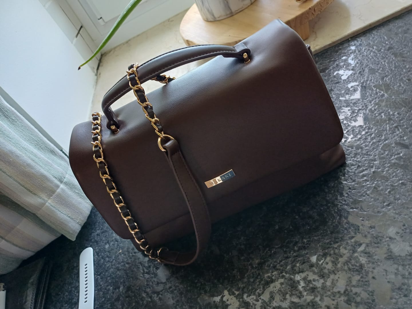 Customer photo review of LEILANI - CHOCOLATE