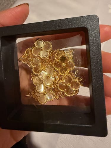 Customer photo review of VINTAGE NECKLACE 10 MOTIFS GOLD