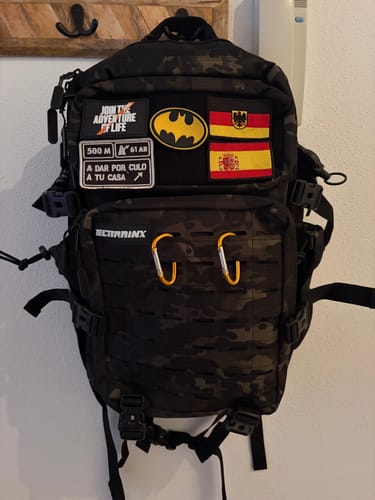 Customer photo review of Mochila Táctica V2 45L All In Negro Camuflaje