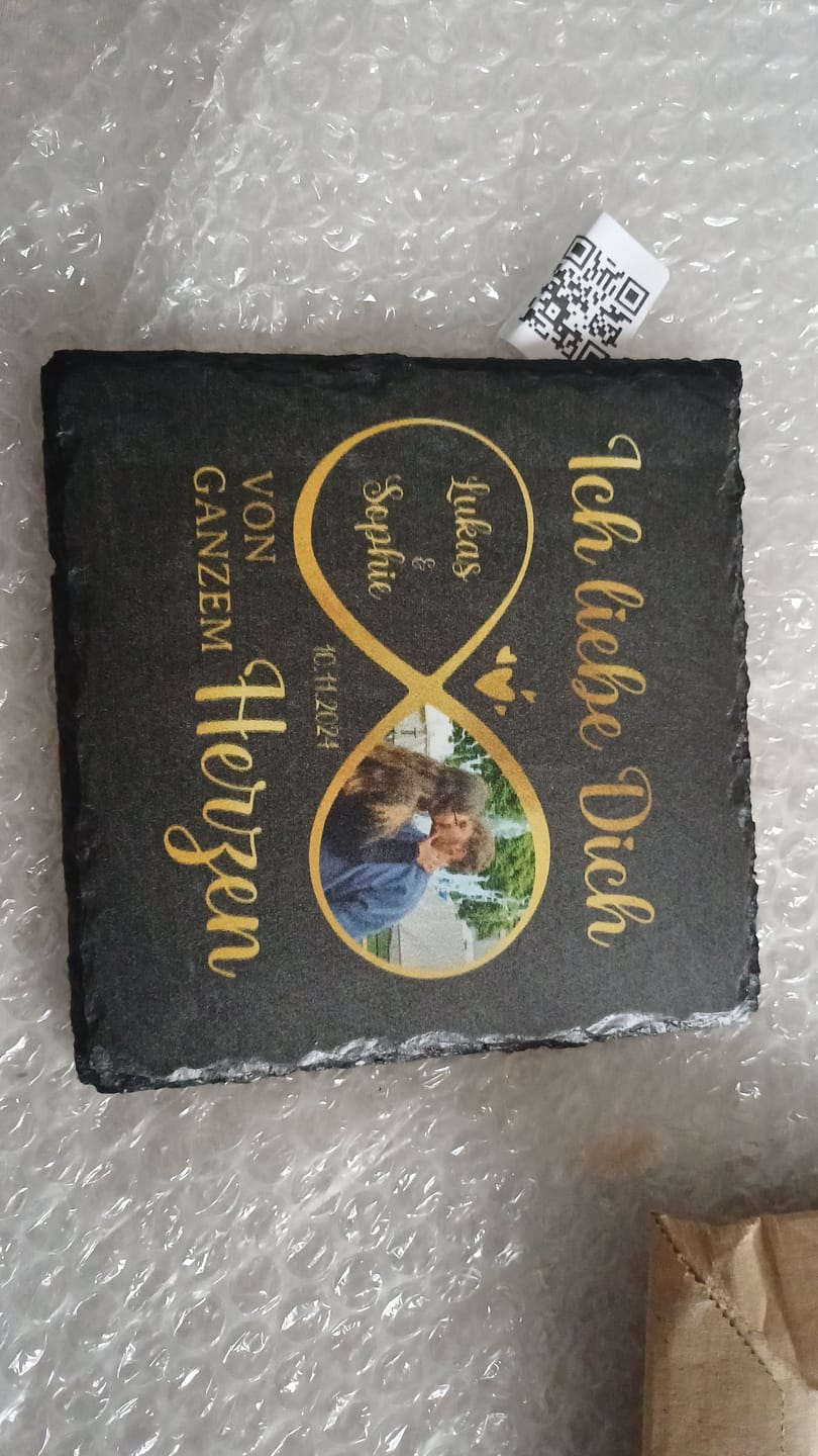 Customer photo review of Alles an dir - Personalisierte Schieferplatte für Paare mit Unendlichkeitszeichen und Foto