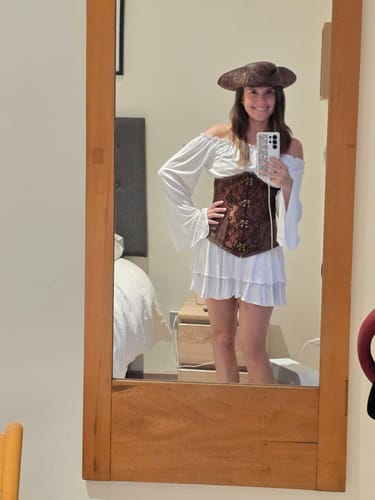Customer photo review of DISFRAZ PIRATA BLANCO