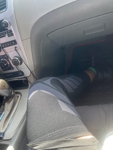 Customer photo review of Compression Sleeves V2 for Knees and Legs