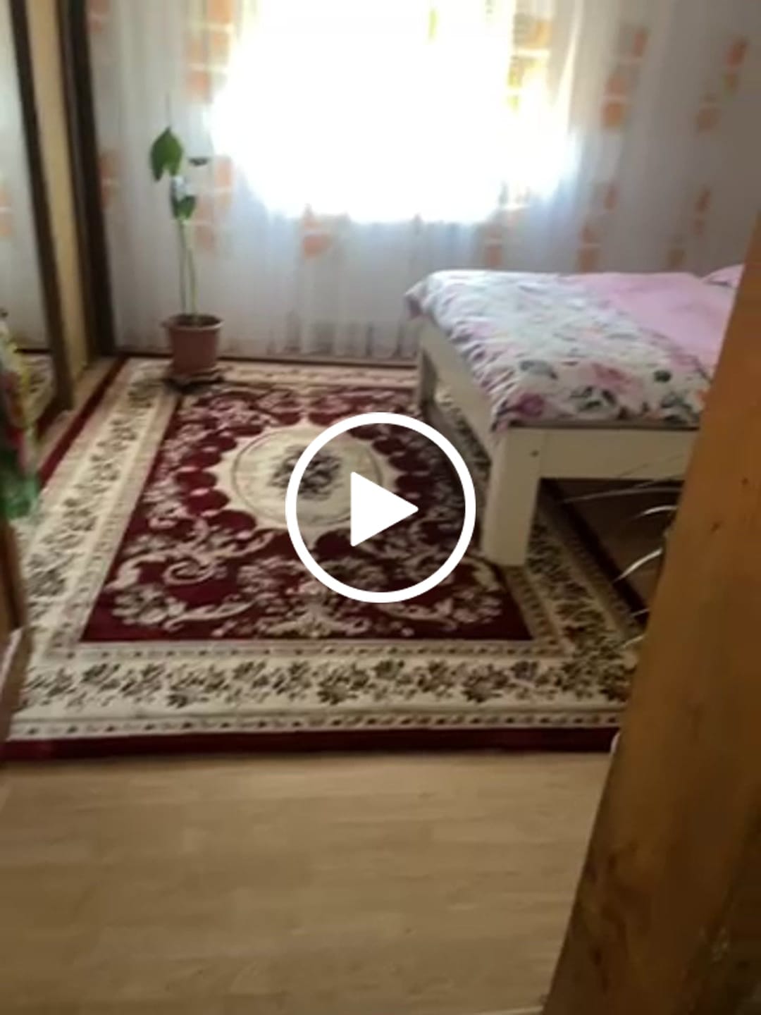Customer video review of Covor clasic cu medalion, grena, dreptunghiular
