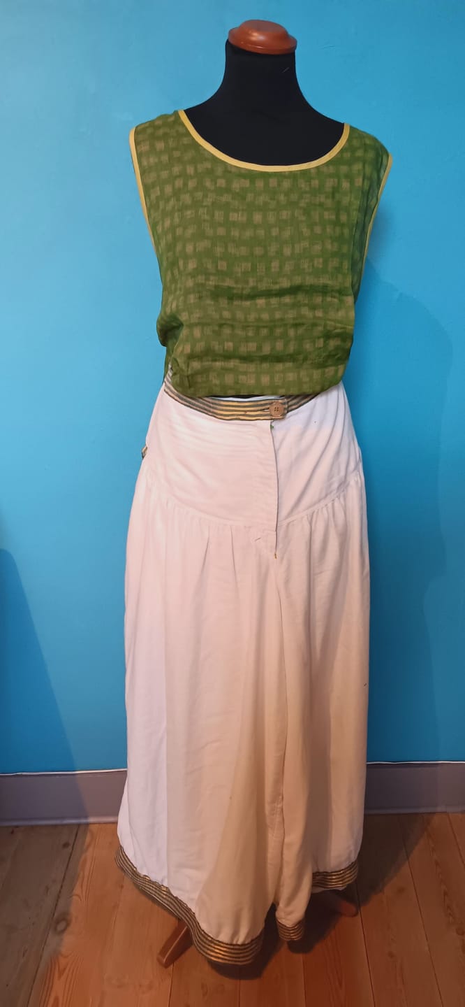 Customer photo review of Plus Size Women Summer Plaid Artsy Thin Ramie Vest