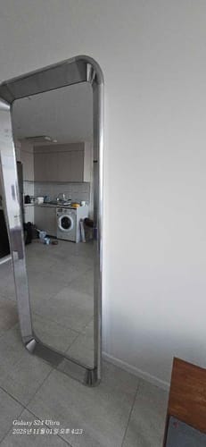 Customer photo of installed Déjà-vu mirror