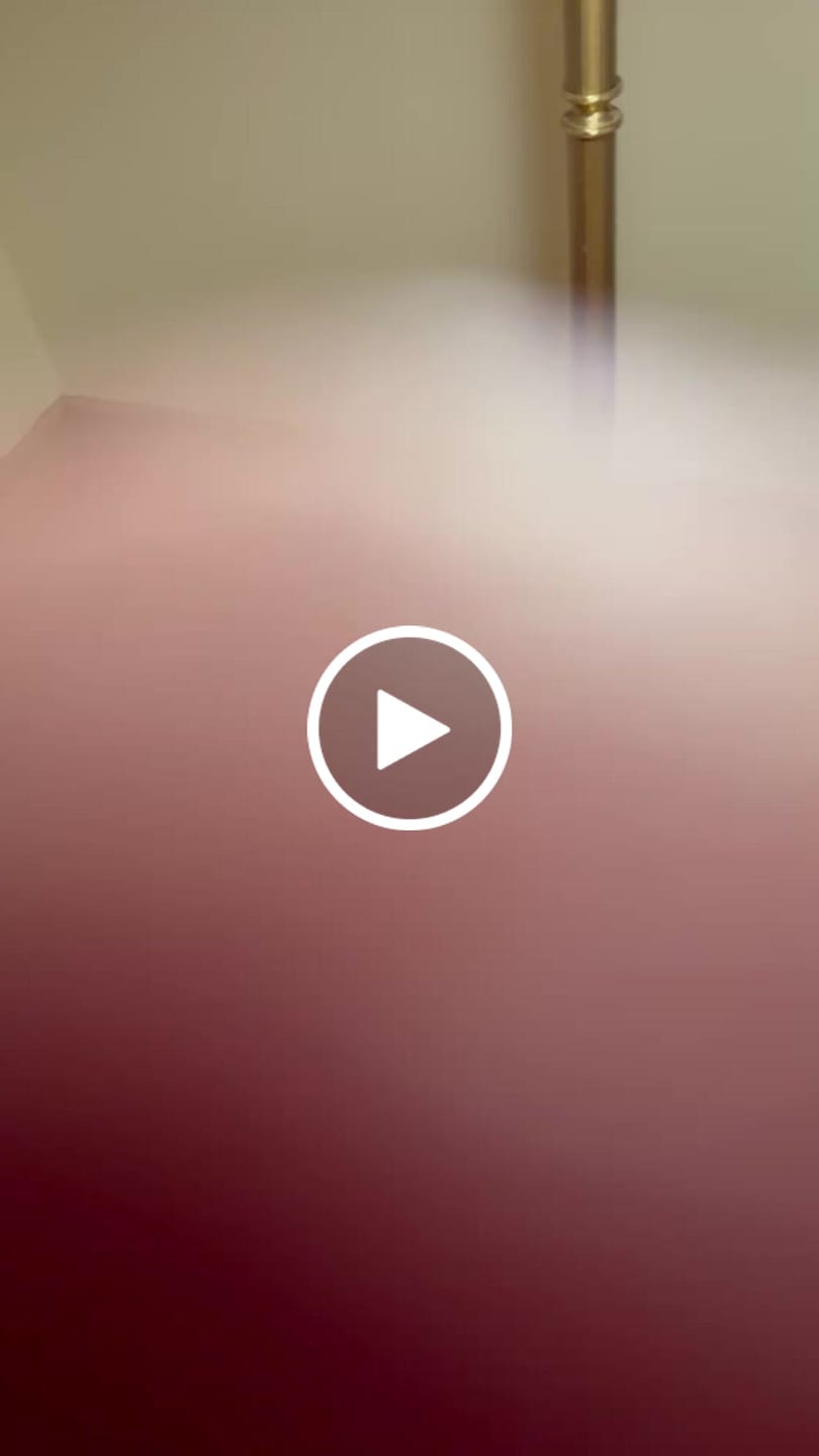 Customer video review of Eternal Glow Stretch Apple Watch Strap