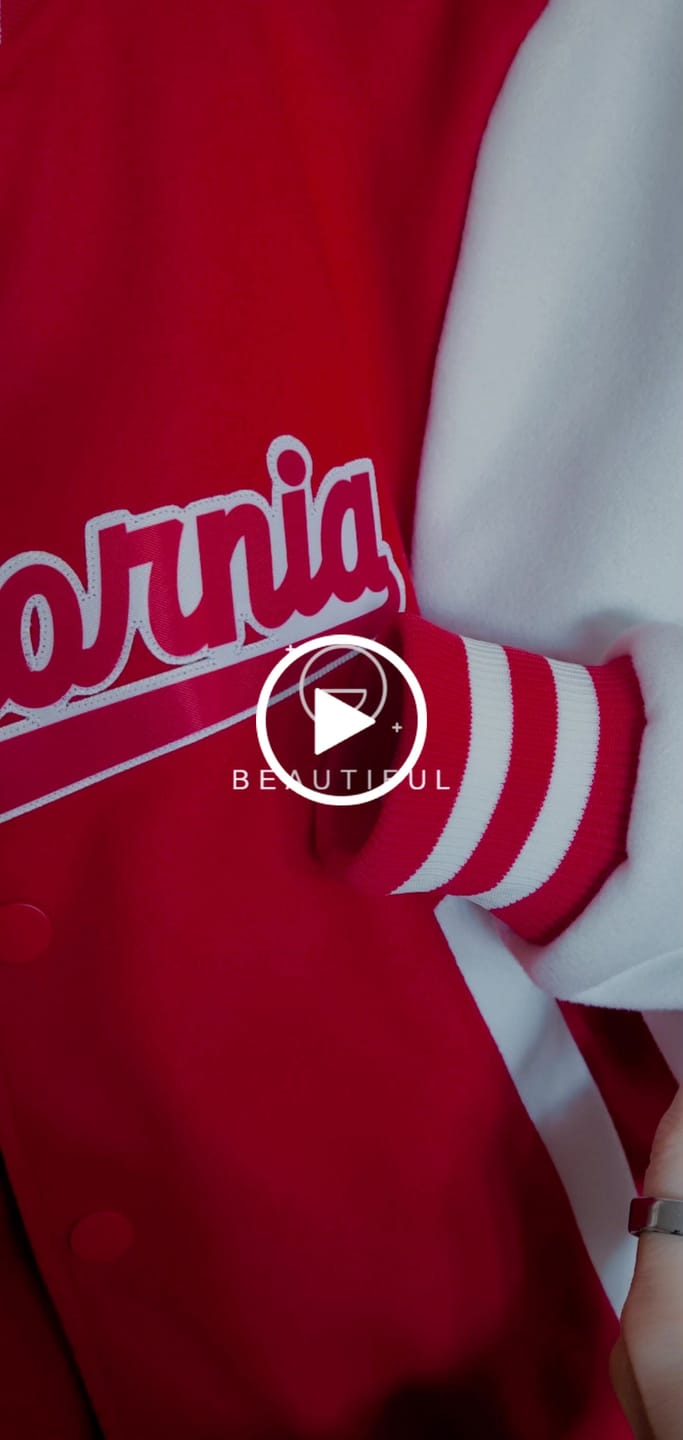 Customer video review of Maßgeschneidertes Rot Weiß Jacke