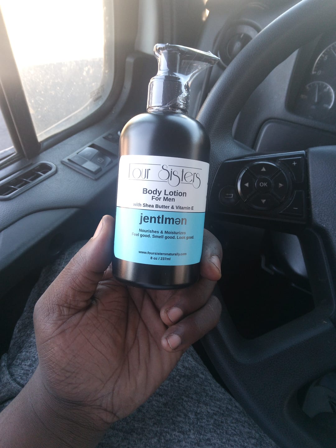 Customer photo review of Men's Body Lotion
