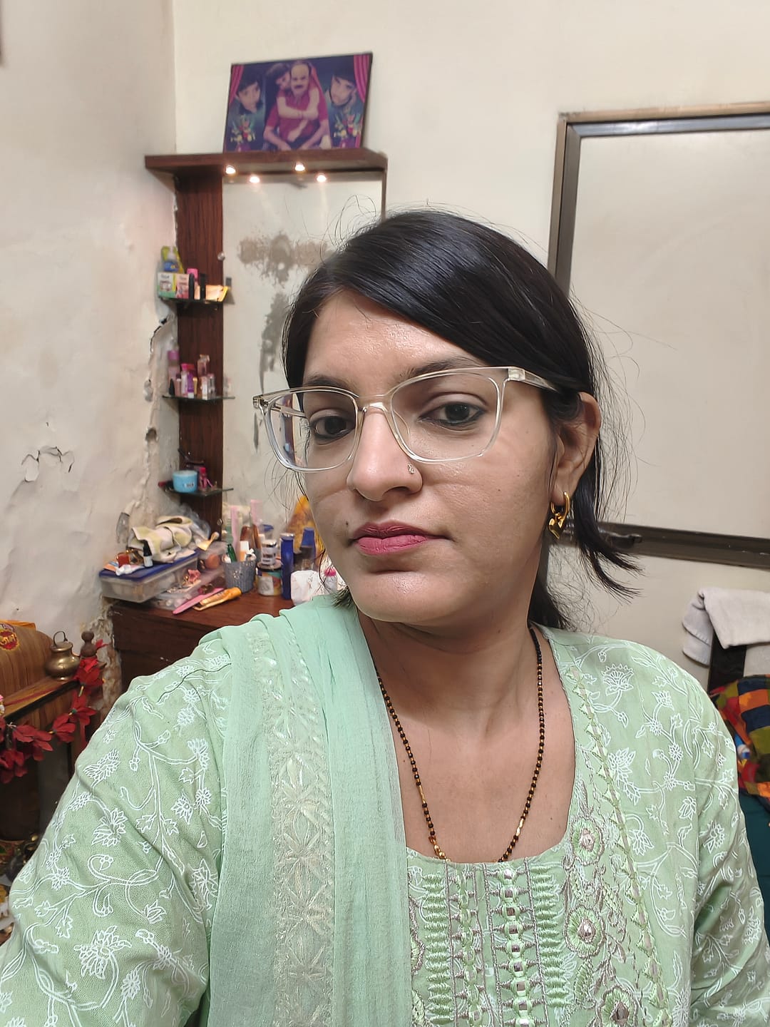 Customer photo review of Peripheral Heart Earrings