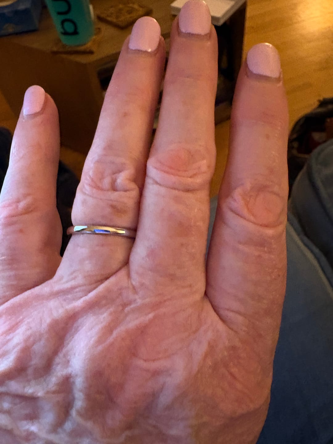 Customer photo review of White Gold 2mm Wonder Ring
