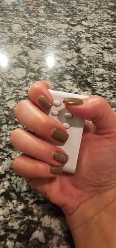 Customer photo review of D577 Calliope Nude Crème Dip Powder