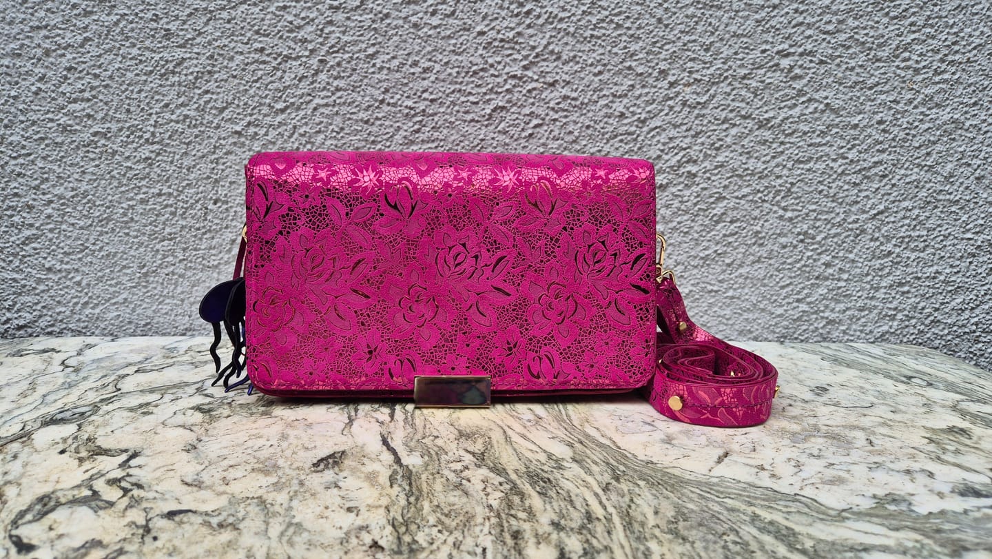 Customer photo review of DIY-Box: The Unlimited Crossbody