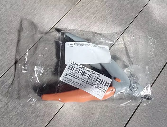 Customer photo review of Cat & Dog Nail Clippers With Quick Sensors Safe LED Guide