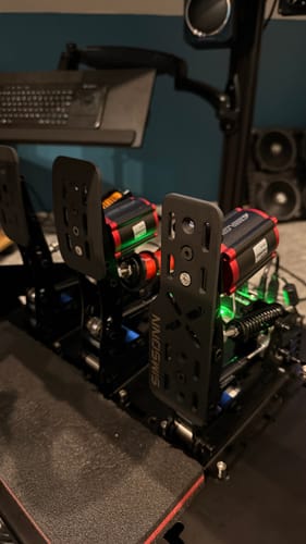 Customer photo review of Simsonn Plus X Racing Simulation Pedal with Haptic Reactor Optional