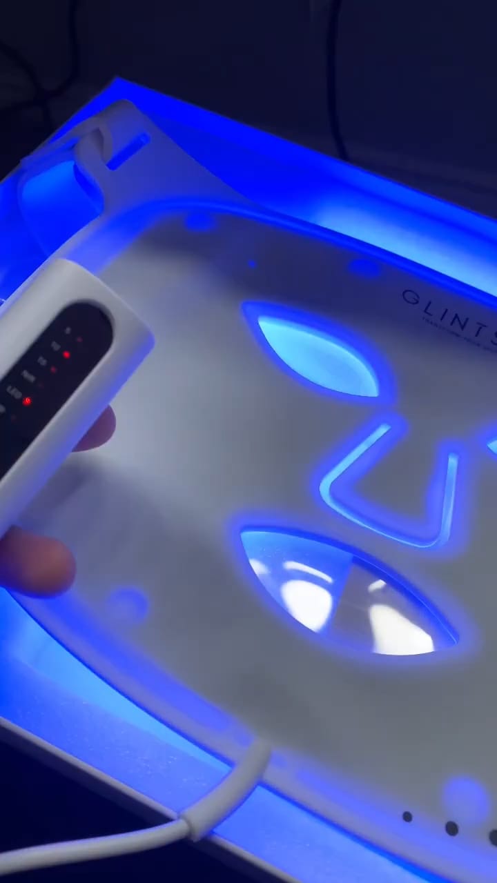 Customer photo review of LED Light Therapy Face Mask –Classic Series