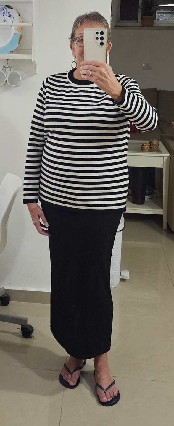 Customer photo review of Long Sleeves Loose Split-Joint Striped Round-Neck Sweater Tops