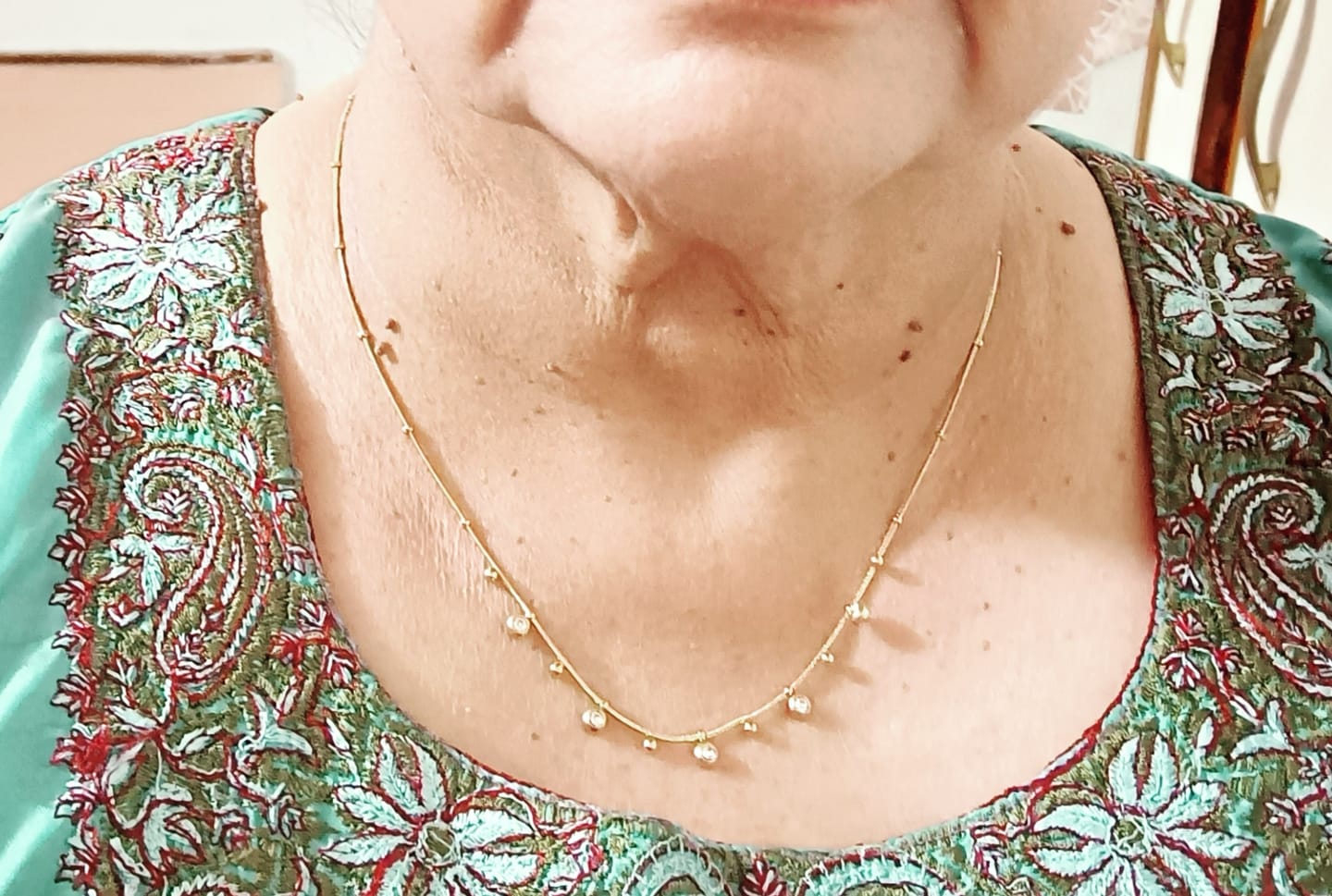 Customer photo review of Shimmering Diamond Chain Necklace