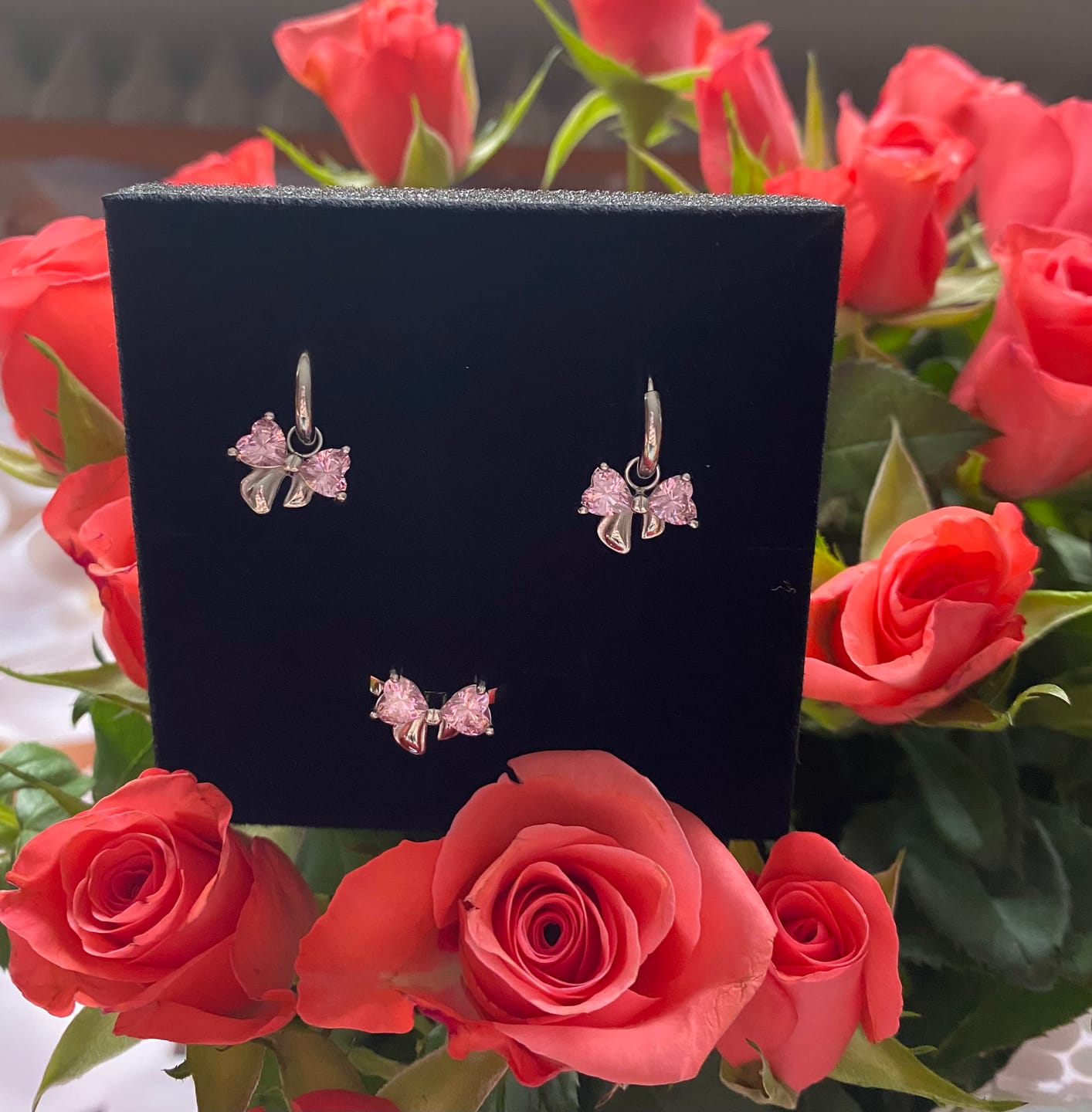 Customer photo review of Sweet Bow Ohrringe | 18K vergoldet