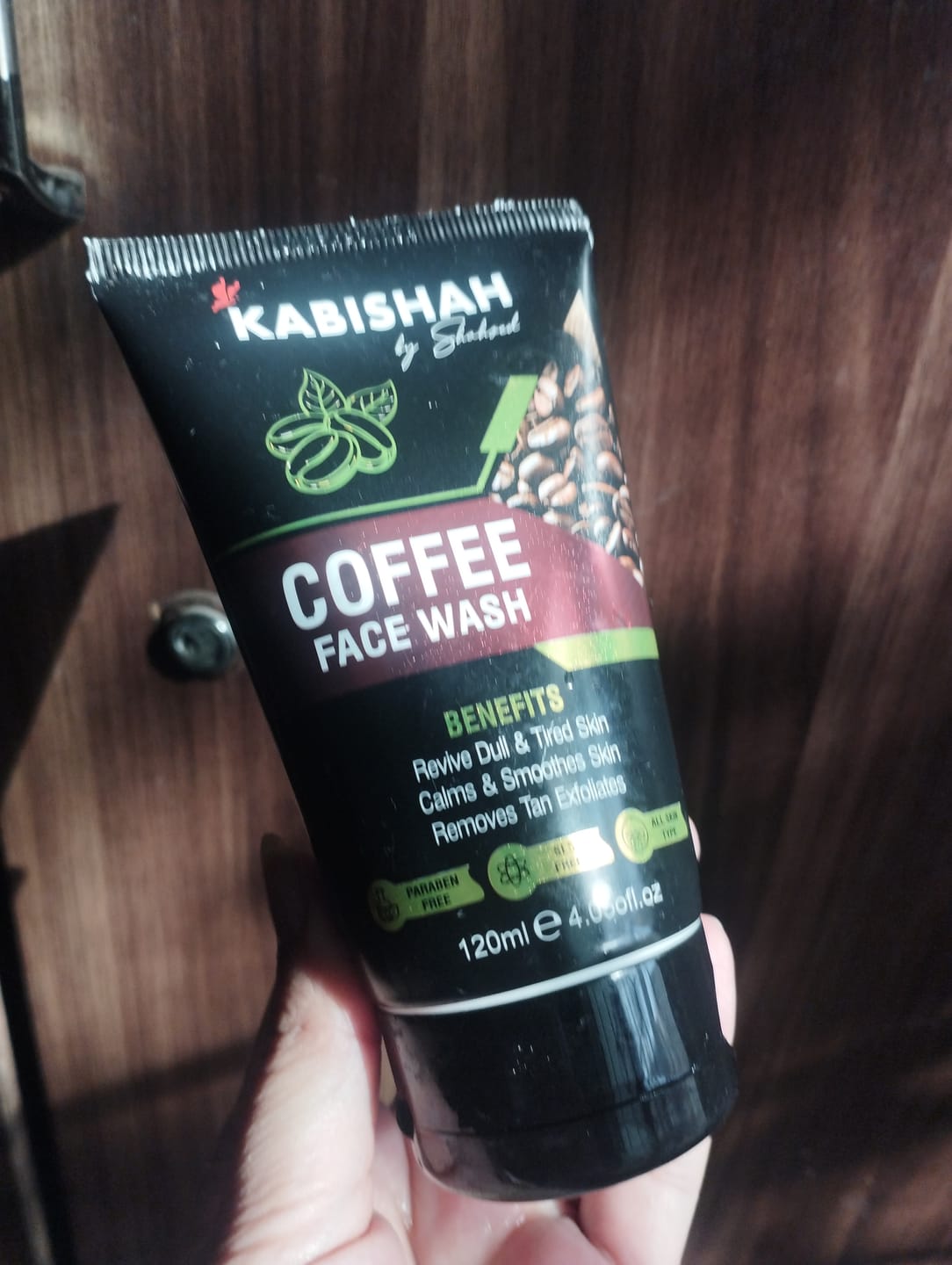Customer photo review of Coffee Face Wash - Revives, Exfoliates & Removes Tan