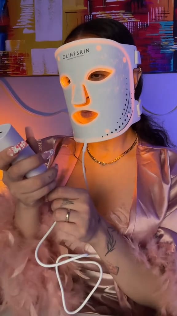 Customer photo review of LED Light Therapy Face Mask –Classic Series