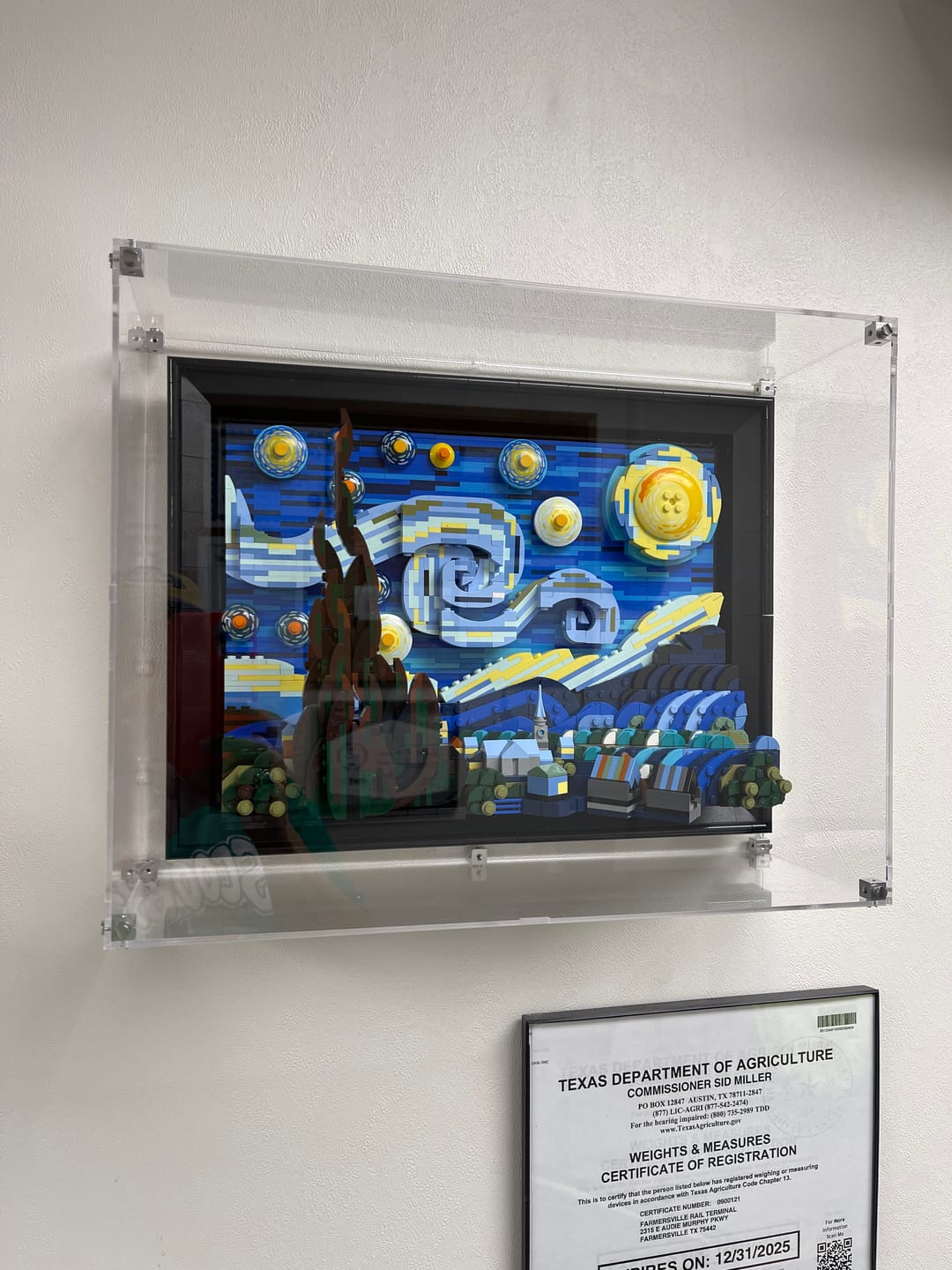 Customer photo review of Wall Mounted Display Case for LEGO® 21333 Ideas Vincent van Gogh - The Starry Night