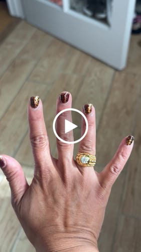 Customer video review of STELLI RING 18K Yellow Gold Vermeil with Moissanites
