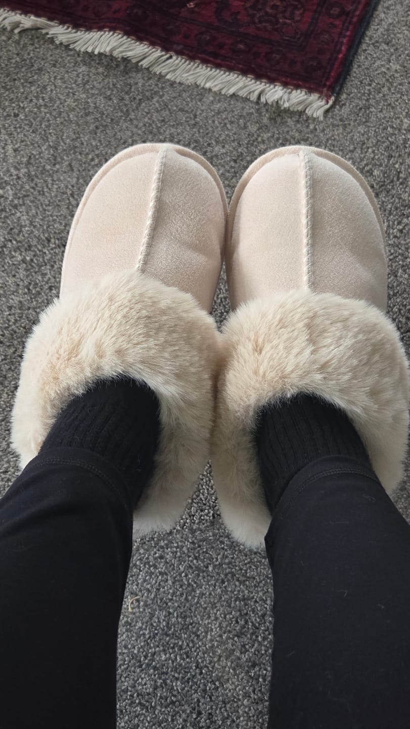 Customer photo review of Nordic Comfy Slippers