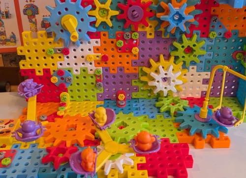 Customer photo review of גלגלי הקסם - פאזל גלגלי שיניים 263 חלקים