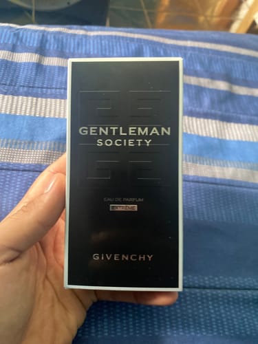 Reseña con foto de un cliente sobre Perfume Givenchy Gentleman Society Extreme EDP