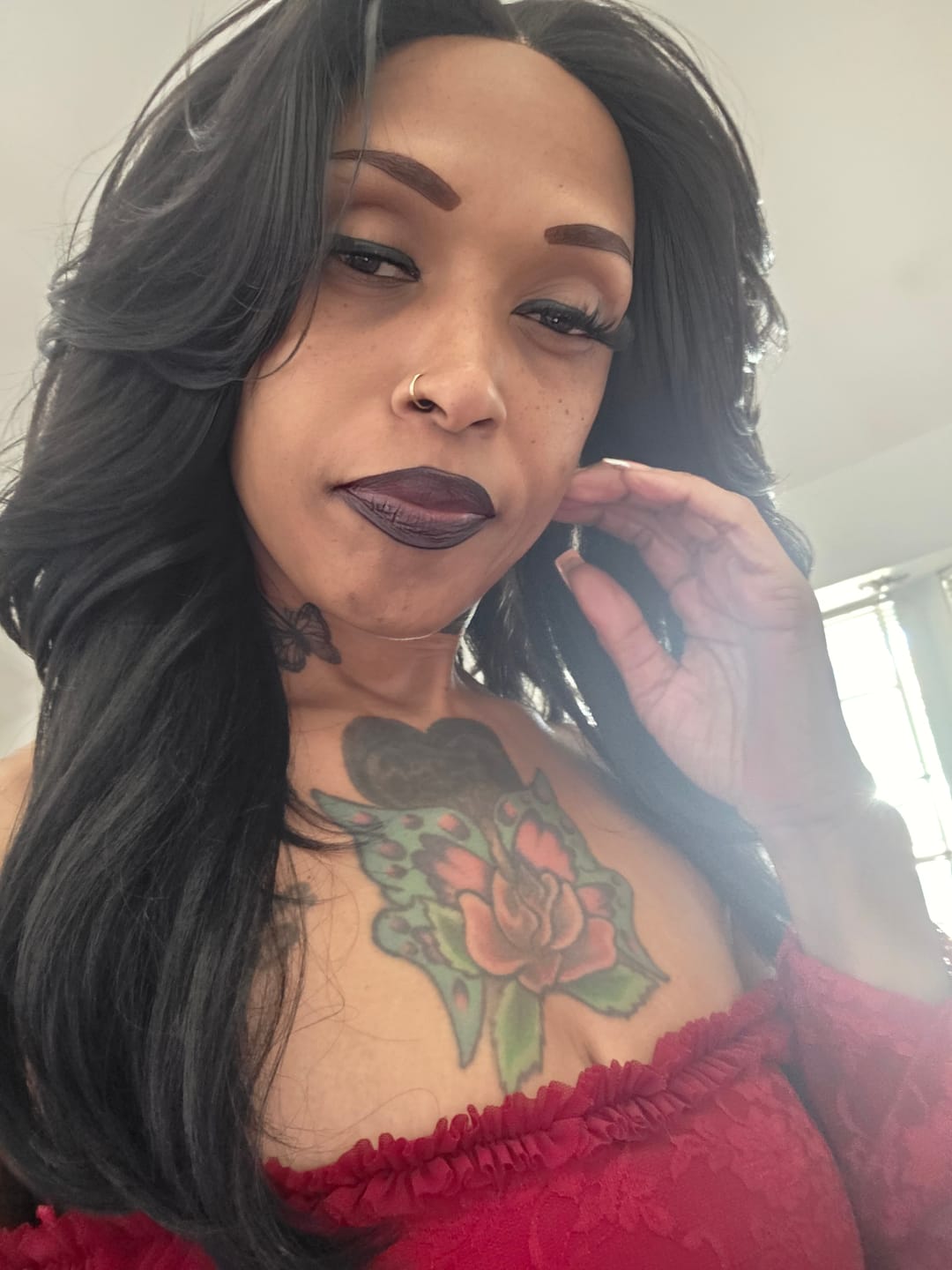Customer photo review of Shake N Go Equal Curtain Bang HD Lace Wig - MAVEN