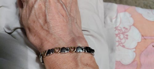 Customer photo review of Magneva Rannekoru – Kehon ja mielen tasapainoon