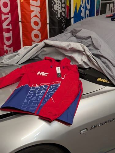 Customer photo review of HRC Honda Racing Team Windbreaker