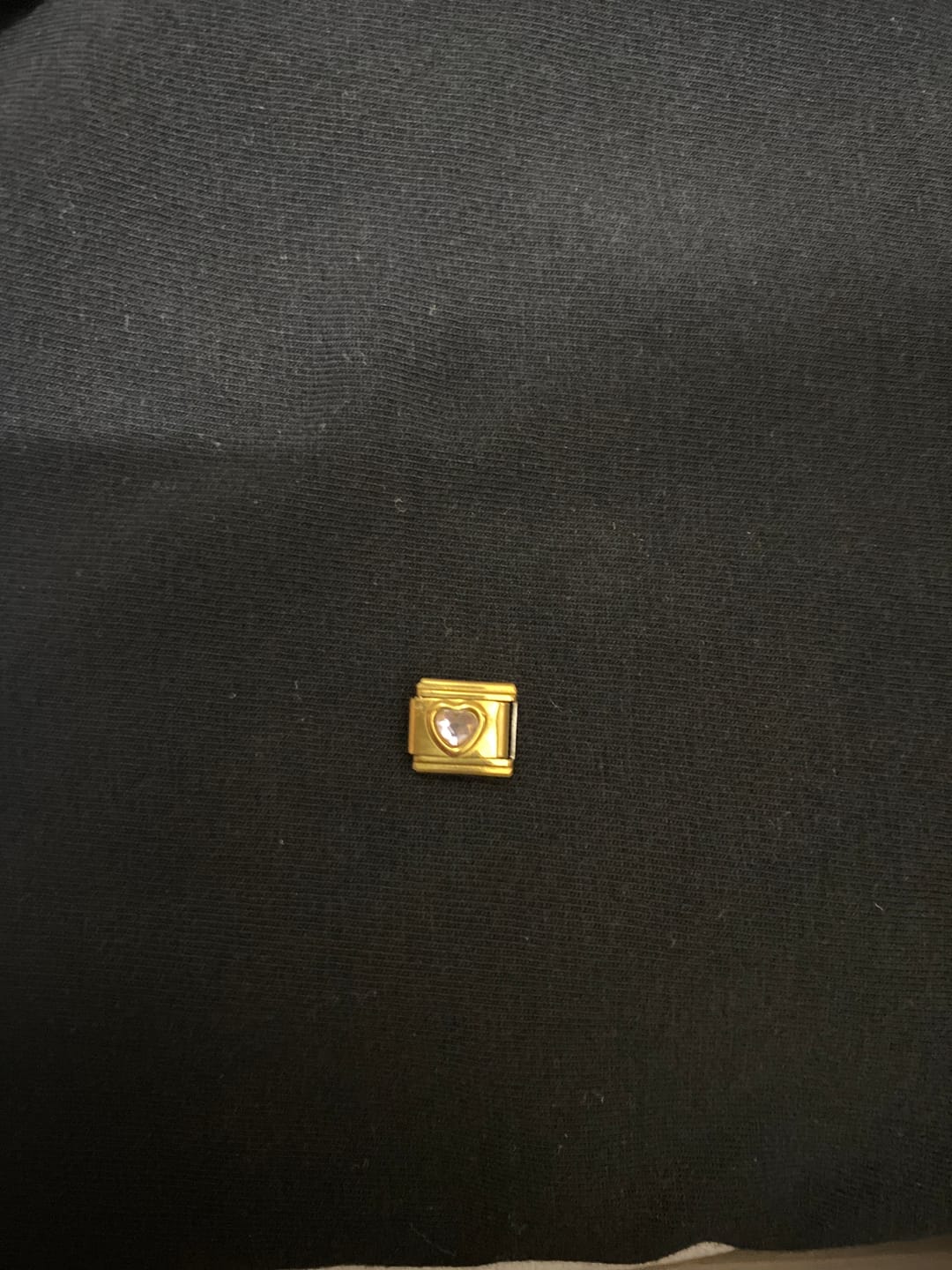 Customer photo review of Charm Corazon Con Piedra Zirconia