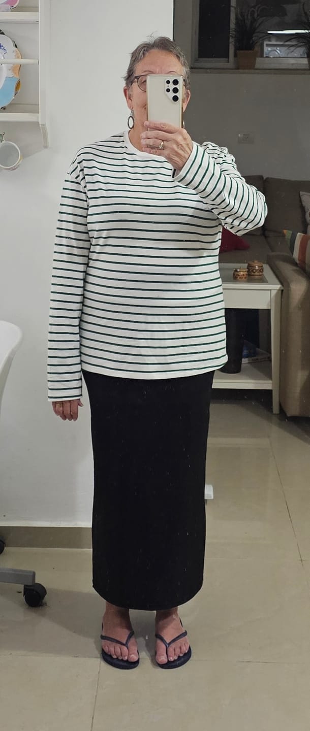 Customer photo review of Long Sleeves Loose Striped Round-Neck T-Shirts Tops