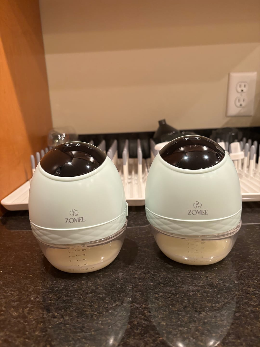 Customer photo review of Zomee Fit Wearable Hands Free Breast Pump