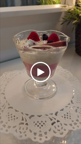 Customer video review of Fragancia CARAMEL RASPBERRY & VAINILLA