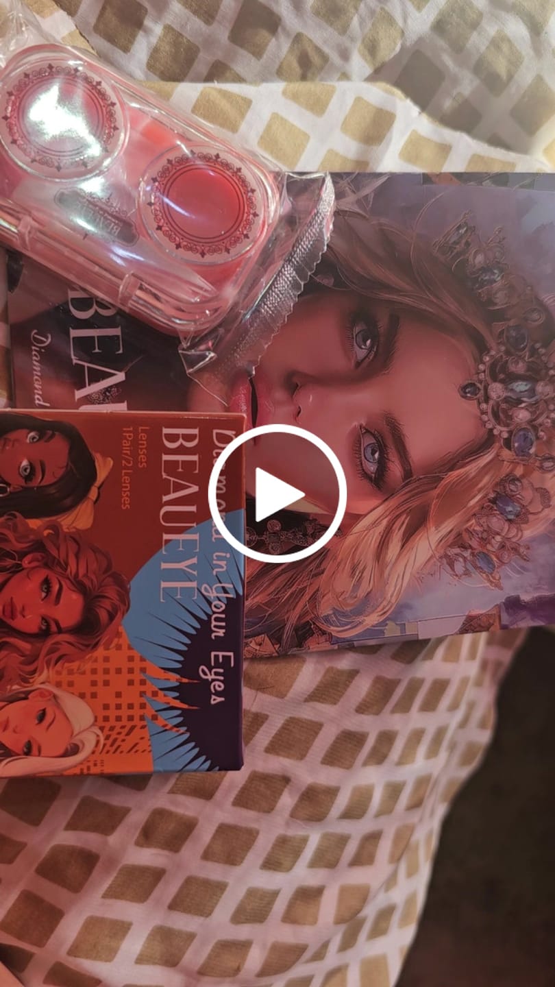 Customer video review of Olivia Gray Colored Contact Lenses