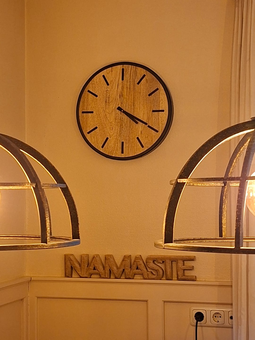 Customer photo review of Klok Wandklok industrieel | Mangohout Staal | ø 50cm / ø 41cm