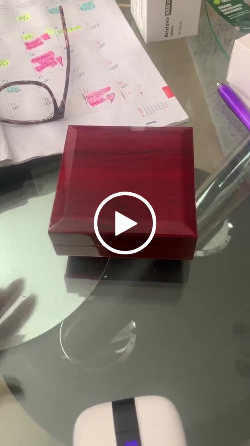 Customer video review of Classic Yellow Citrine Colour Solitaire Jewellery Set with Austrian Crystals