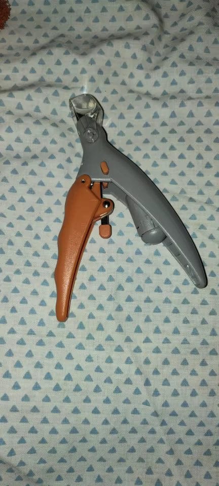 Customer photo review of Cat & Dog Nail Clippers With Quick Sensors Safe LED Guide