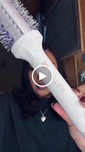 Customer video review of Ultra Violet Thermal Brush