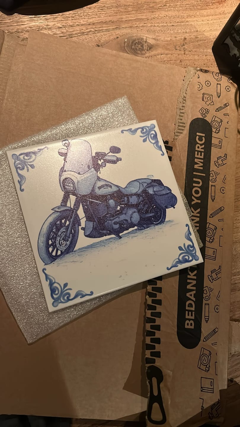 Customer photo review of Delfts Blauw tegeltje bedrukken met eigen motor